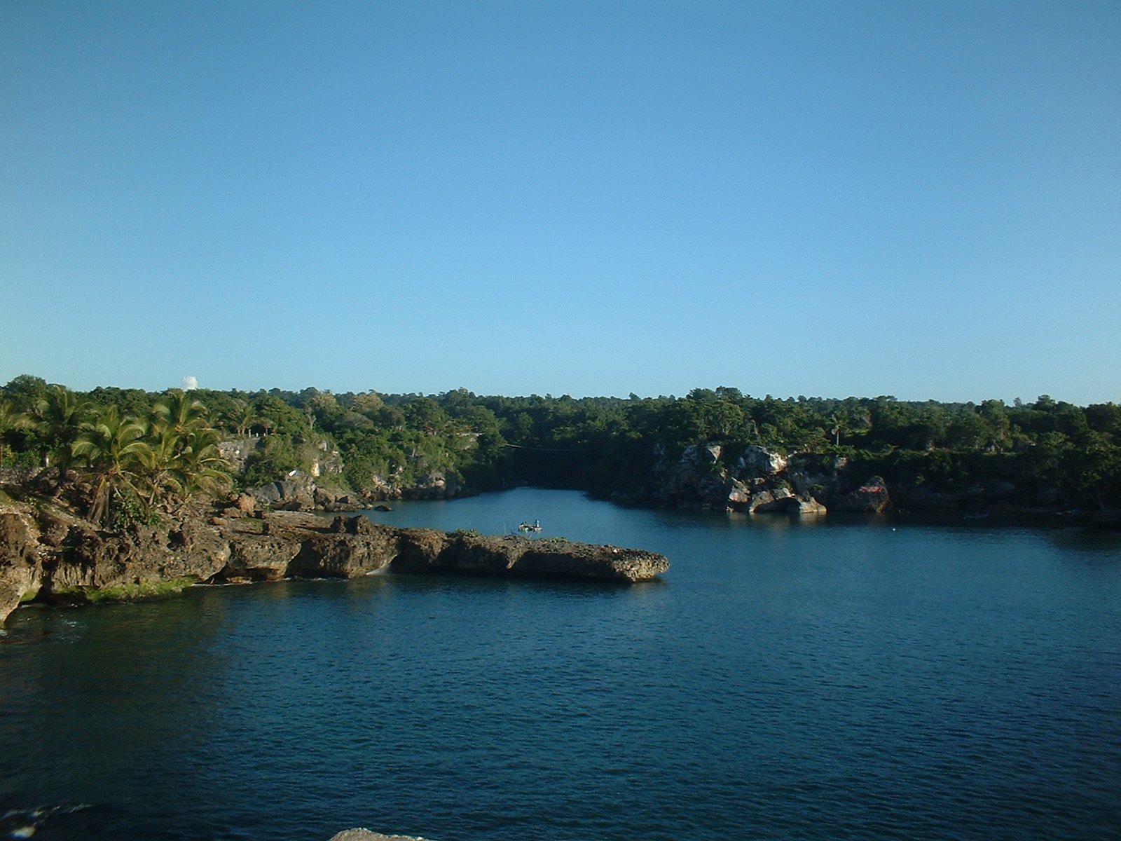 Desembocadura del río Yuma frente a la costa de Boca de Yuma